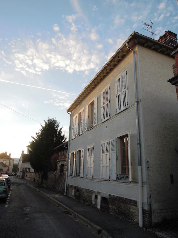 Appart'Hotel De La Tour Troyes Zimmer foto